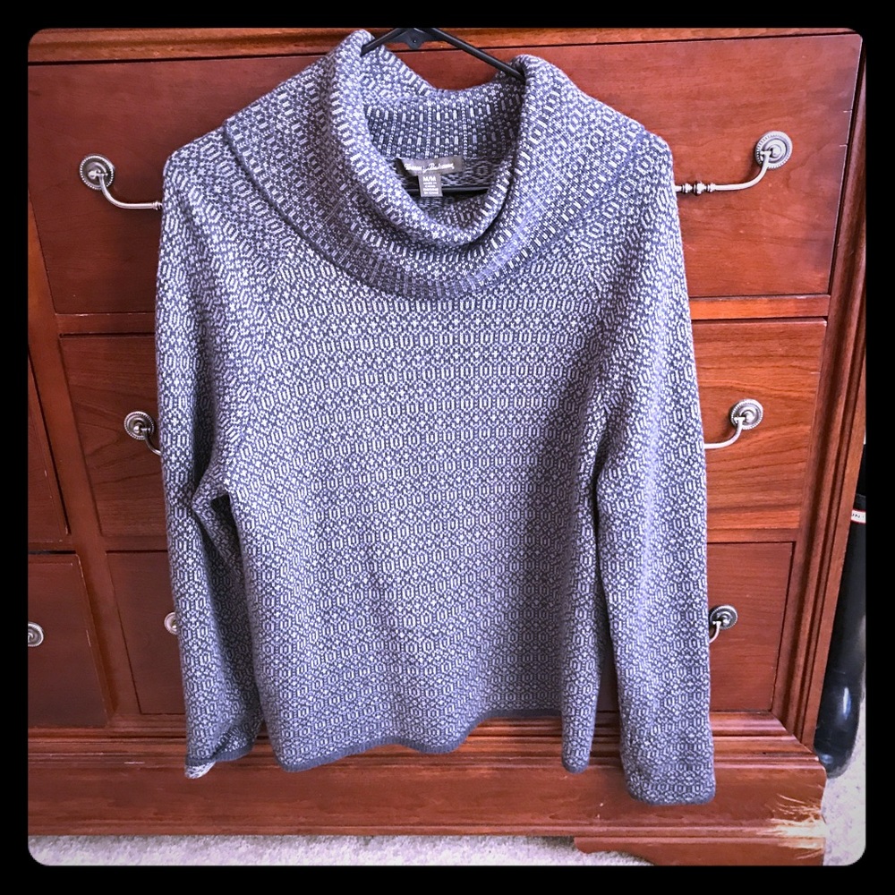 Tommy Bahama Sweater